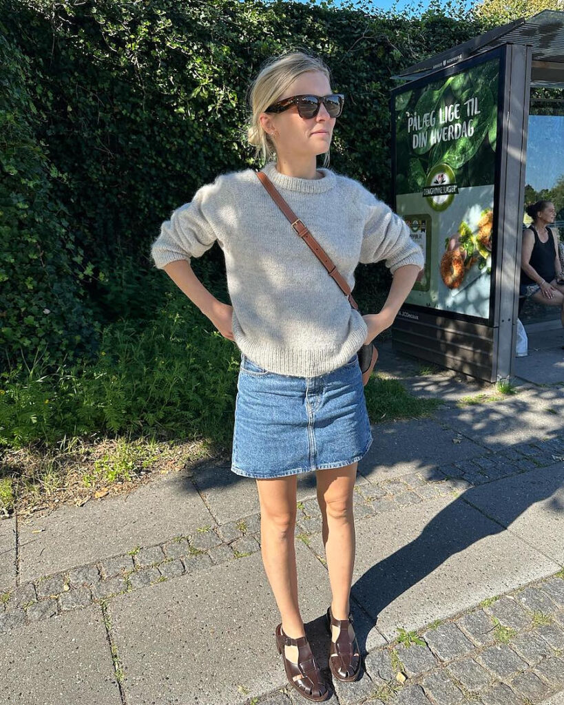 MONDAY SWEATER av PetiteKnit